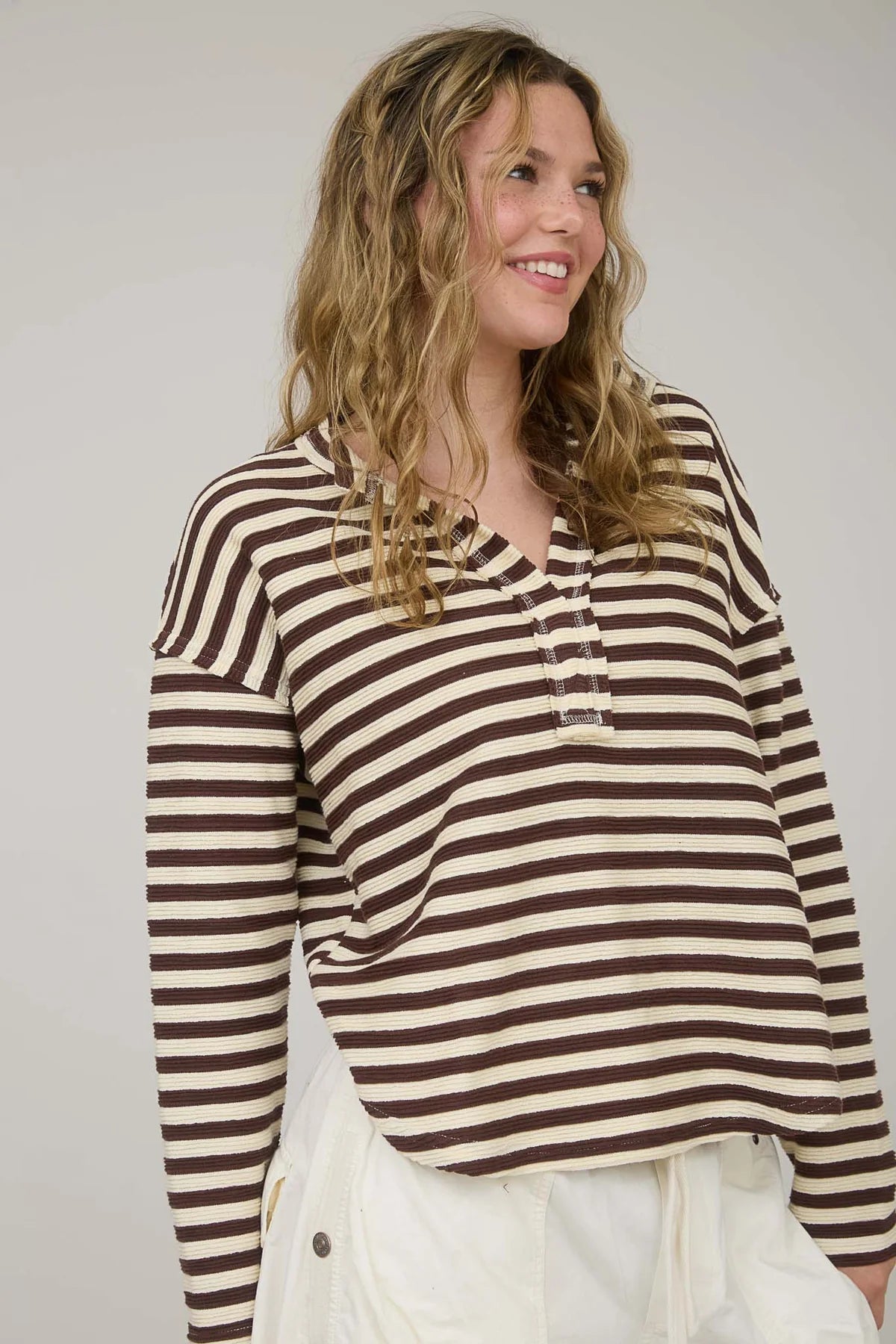 TEXTURED STRIPE SPLIT NECK LONG SLEEVE KNIT TOP