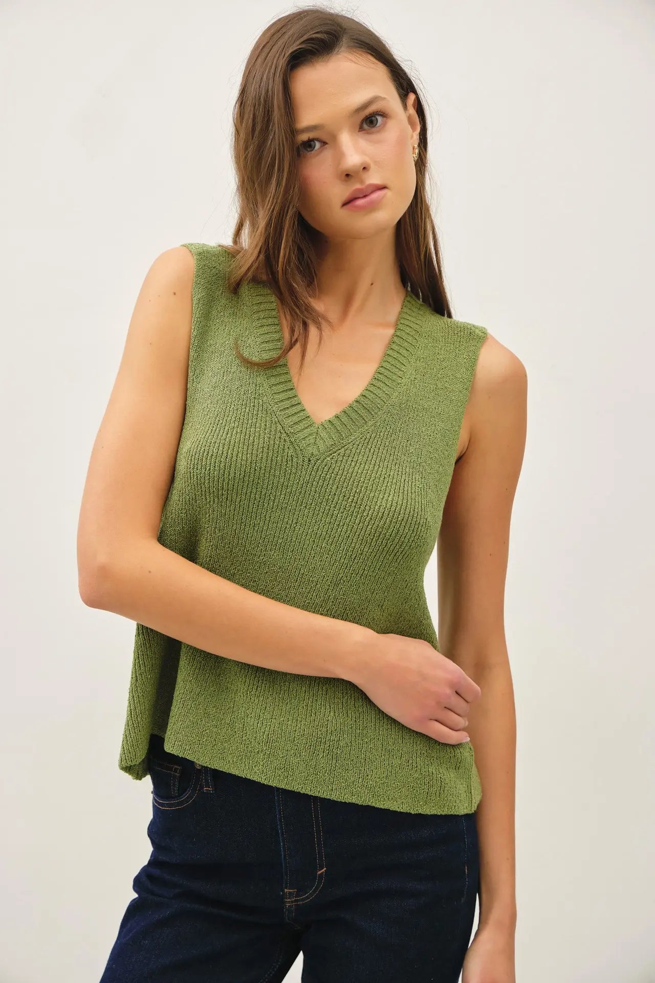 Clean Edge Knit Top w/ Boxy Cropped Cut