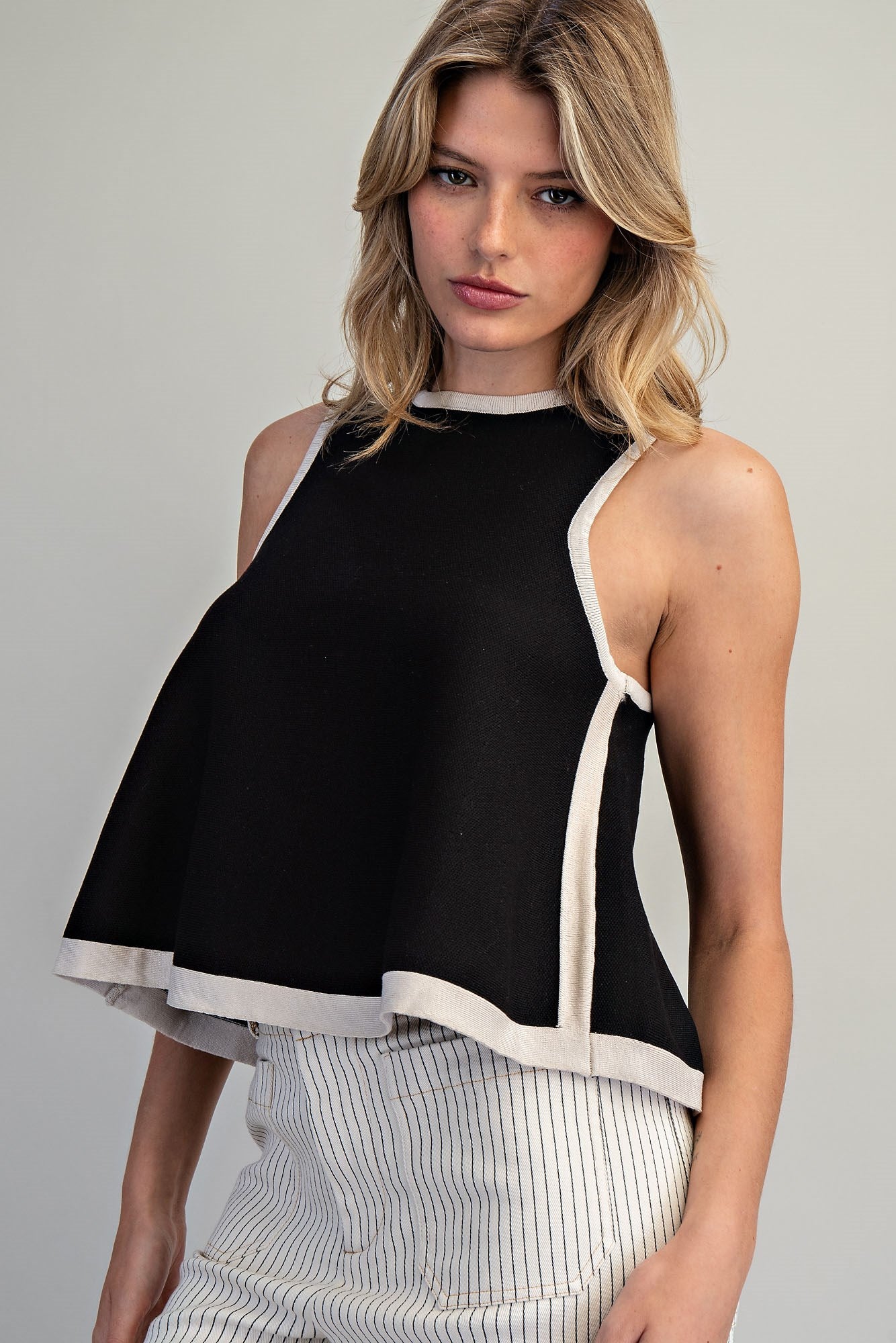 Contrast Trim Sleeveless Knit Top
