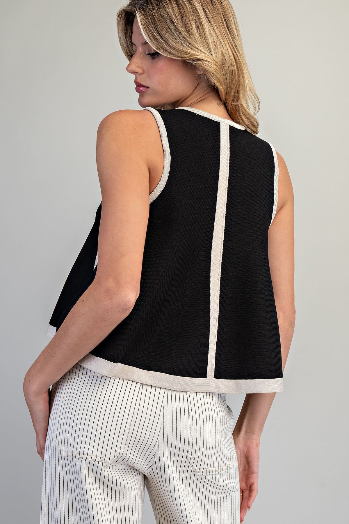 Contrast Trim Sleeveless Knit Top