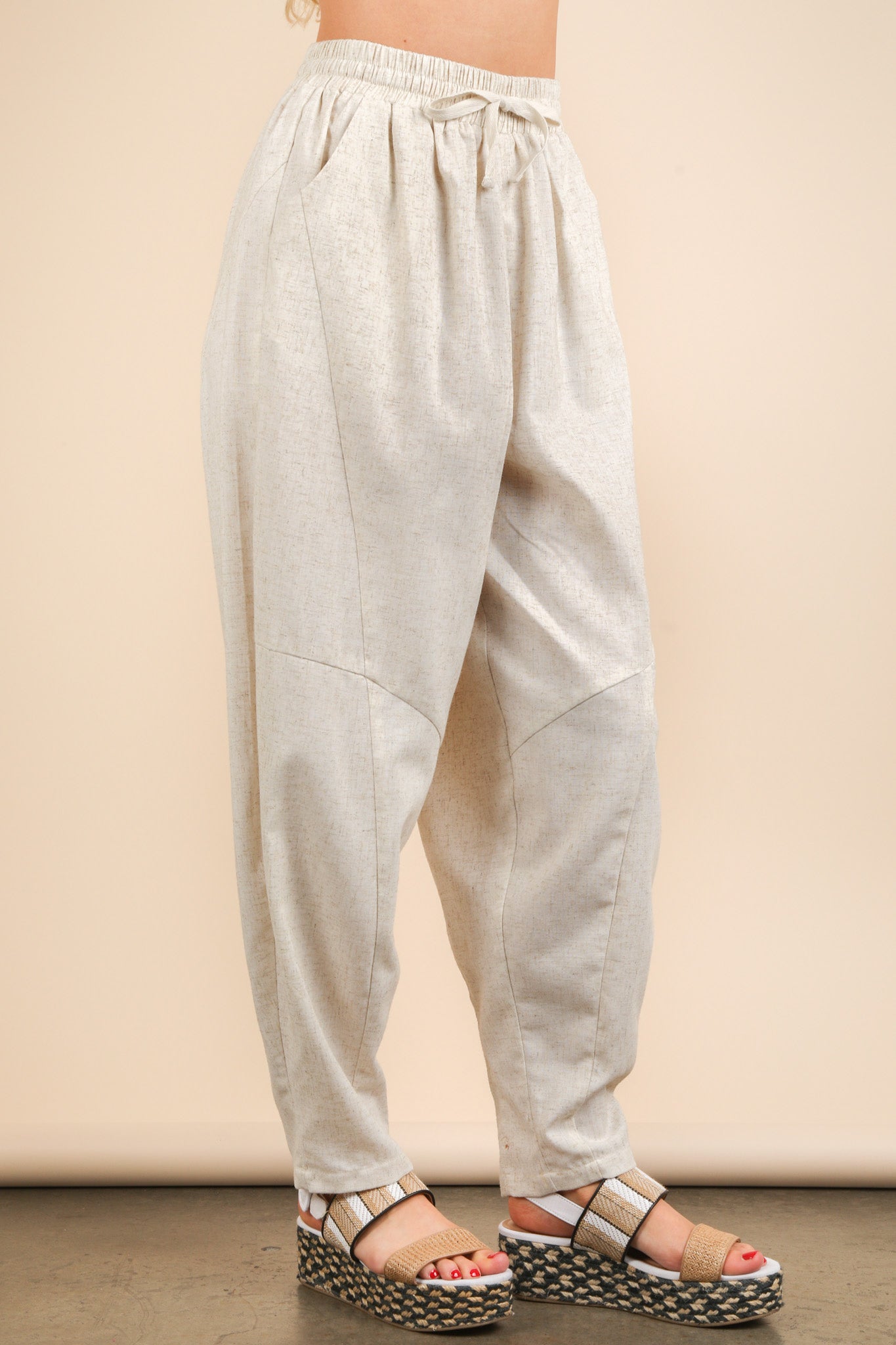 Solid Barrel Comfy Woven Pant