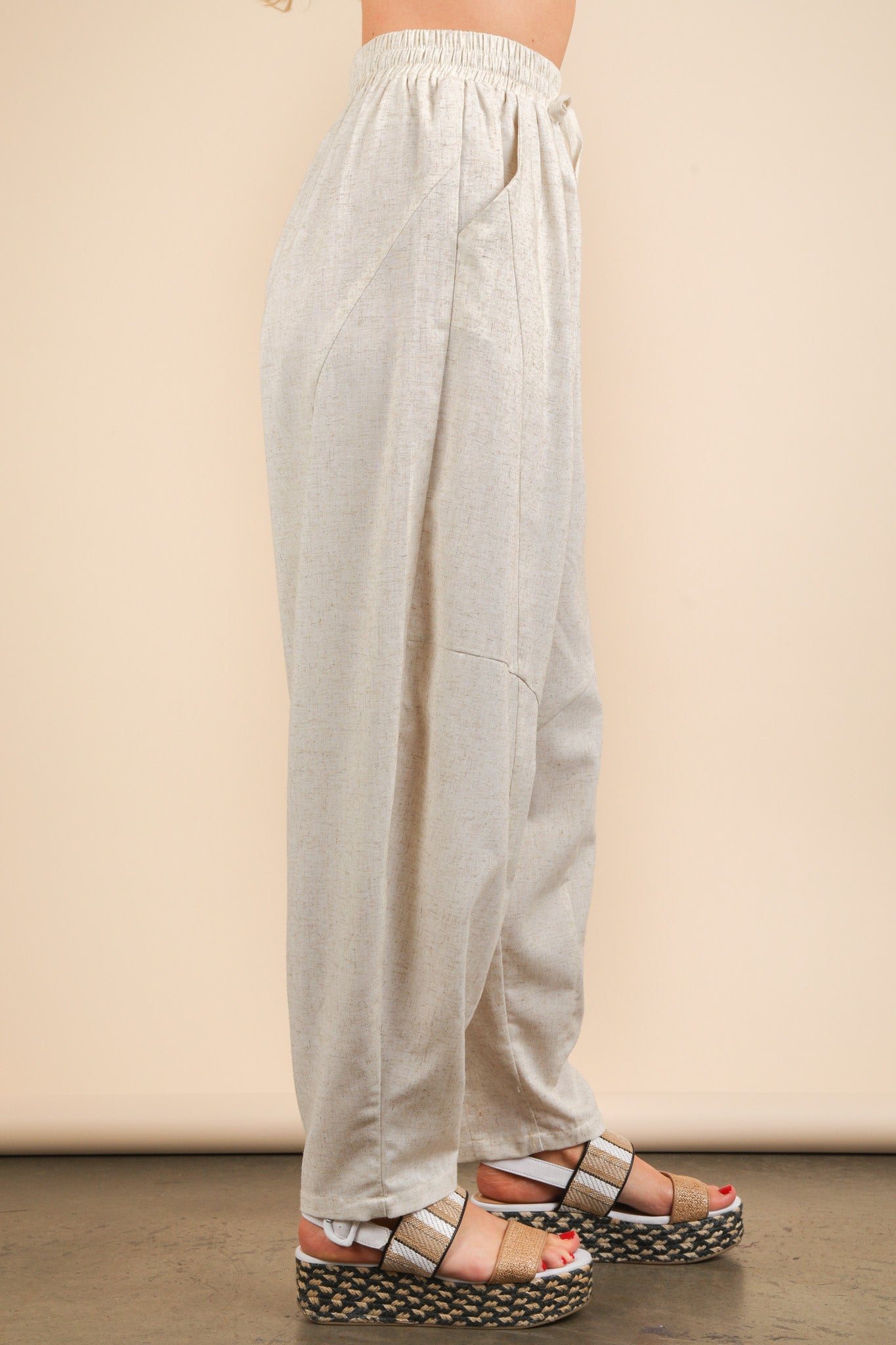 Solid Barrel Comfy Woven Pant