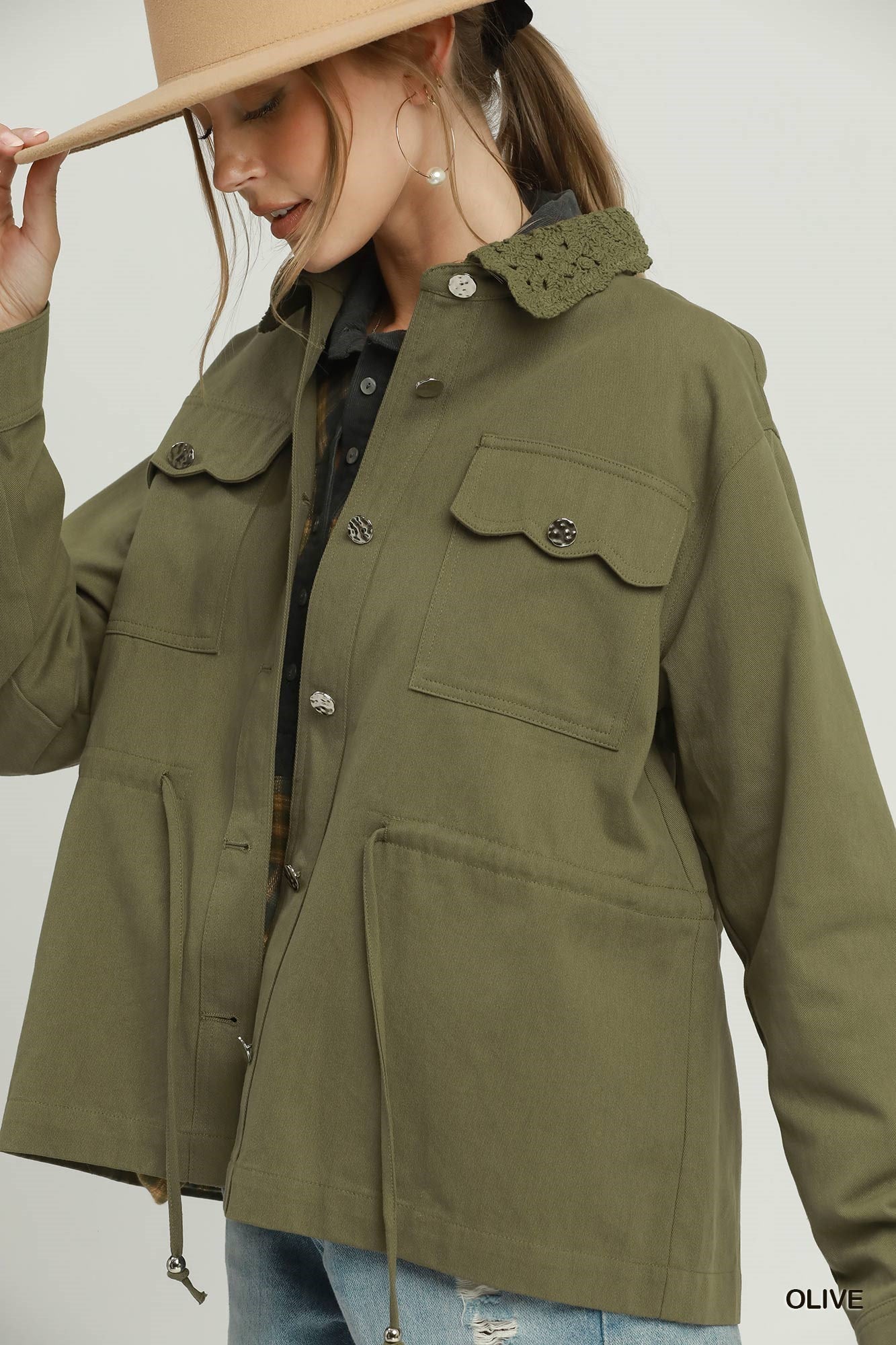 Collar Scalloped Detailed Jacket