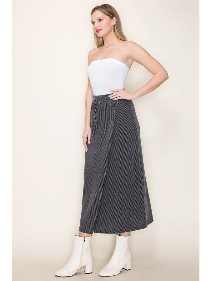 Ribbed Skirt w/ Slit