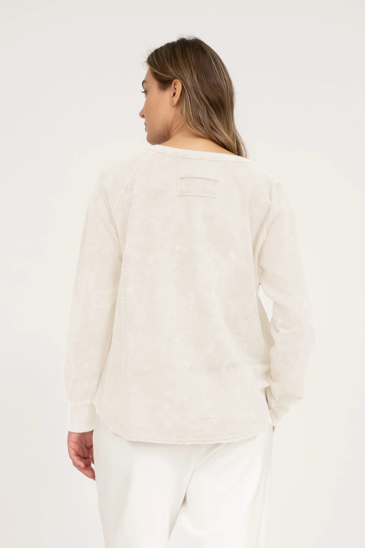 Washed HenleyTop Raglan Long Sleeve Knit