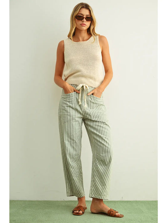 Sleeveless Roundneck Knitted Top