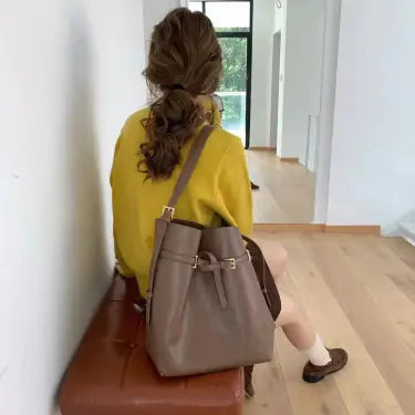 Bucket Bag W/Cosmetic Pouch