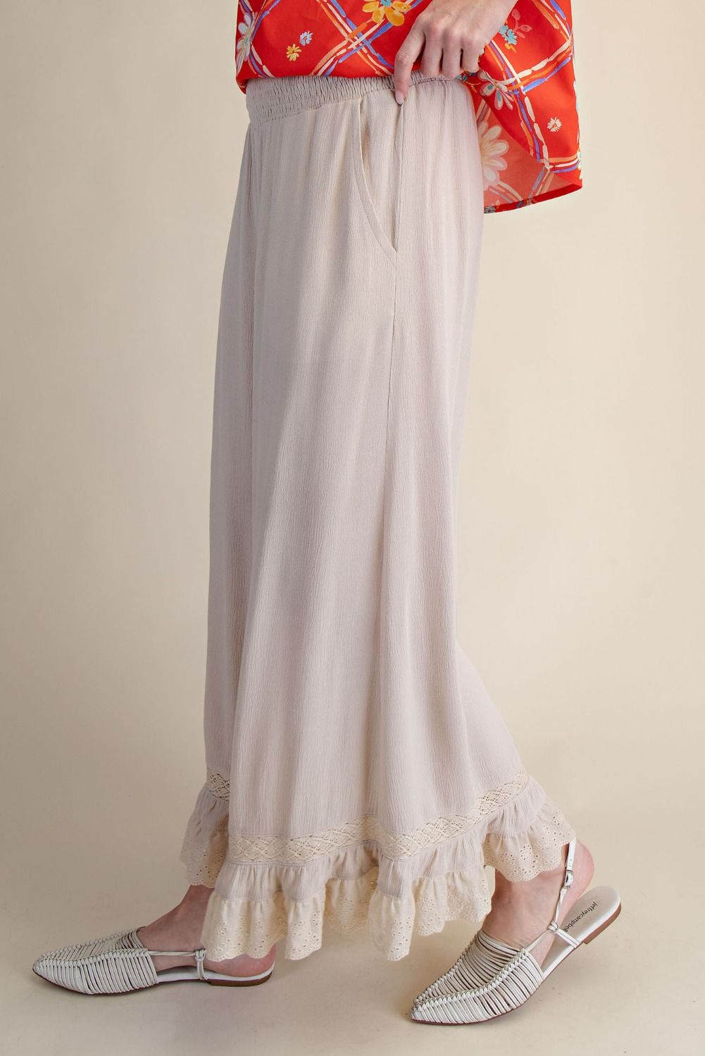 Ruffle Bottom Gauze Pants