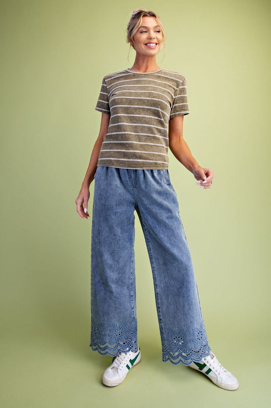 Embroidery Bottom Washed Denim Pants